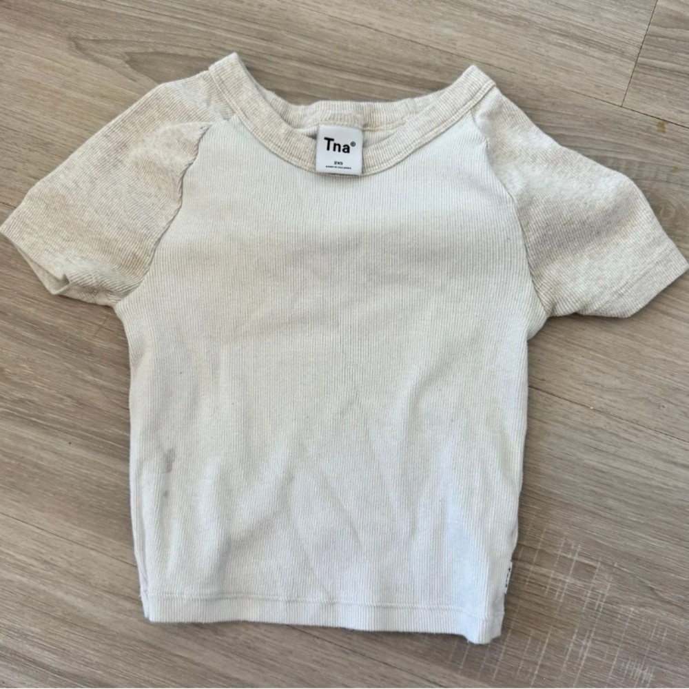 Aritzia crop top